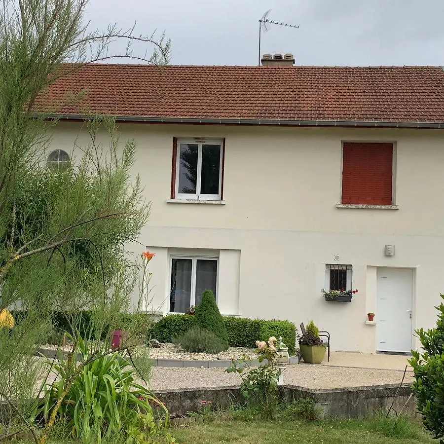 Apartment Gite Les Combes Bellevue A Etrez, Appartement A La Campagne Bresse Vallons